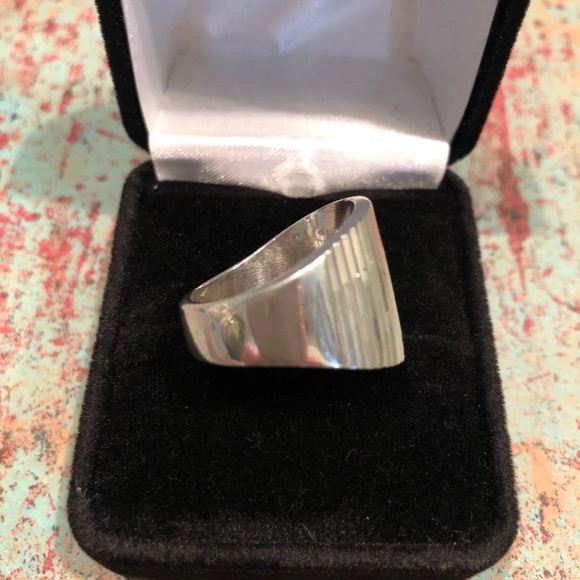 Sterling Silver Etched Wide Band Ring Sz 8.5 - Picture 3 of 7